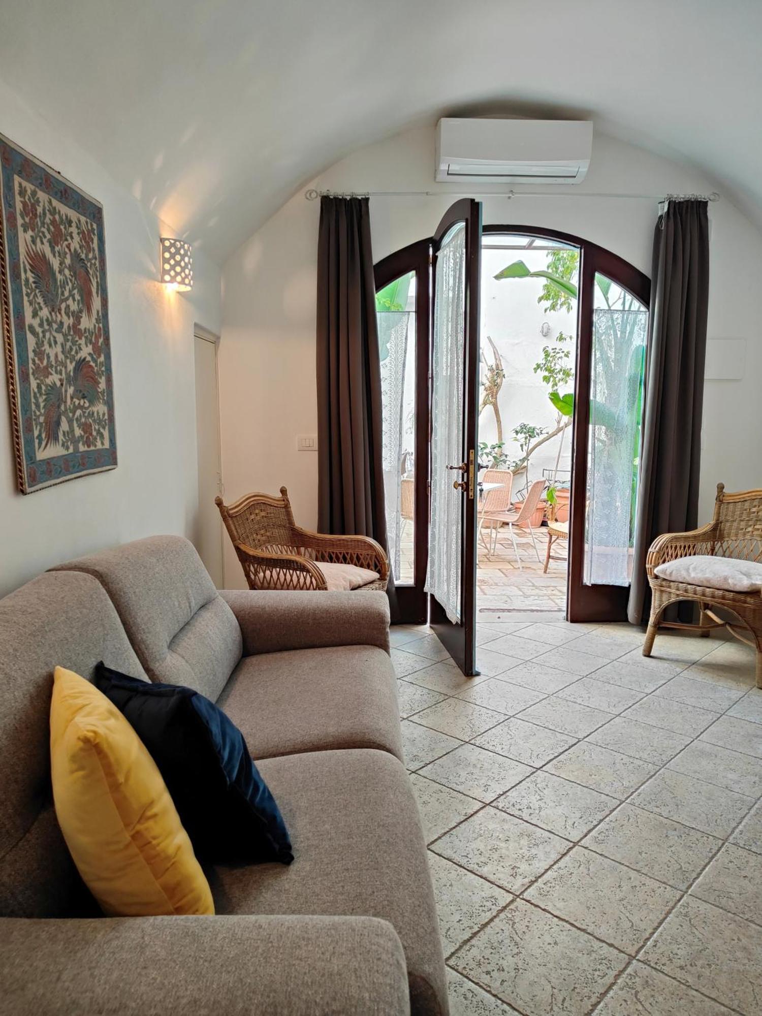 גאליפולי B&B Palazzo Del Capitolo - By I Bastioni San Domenico מראה חיצוני תמונה